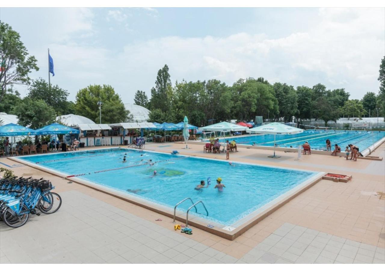 Great Apartment Near The Sea,Central Place! Burgas Екстер'єр фото