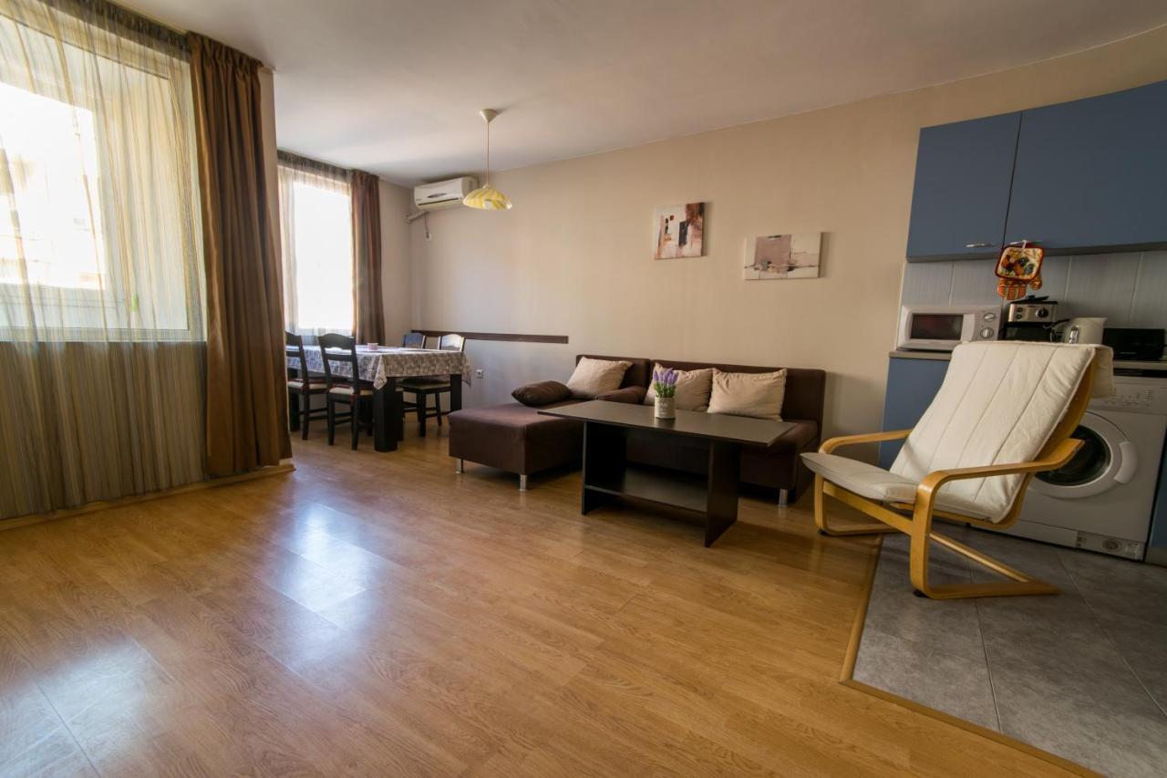 Great Apartment Near The Sea,Central Place! Burgas Екстер'єр фото